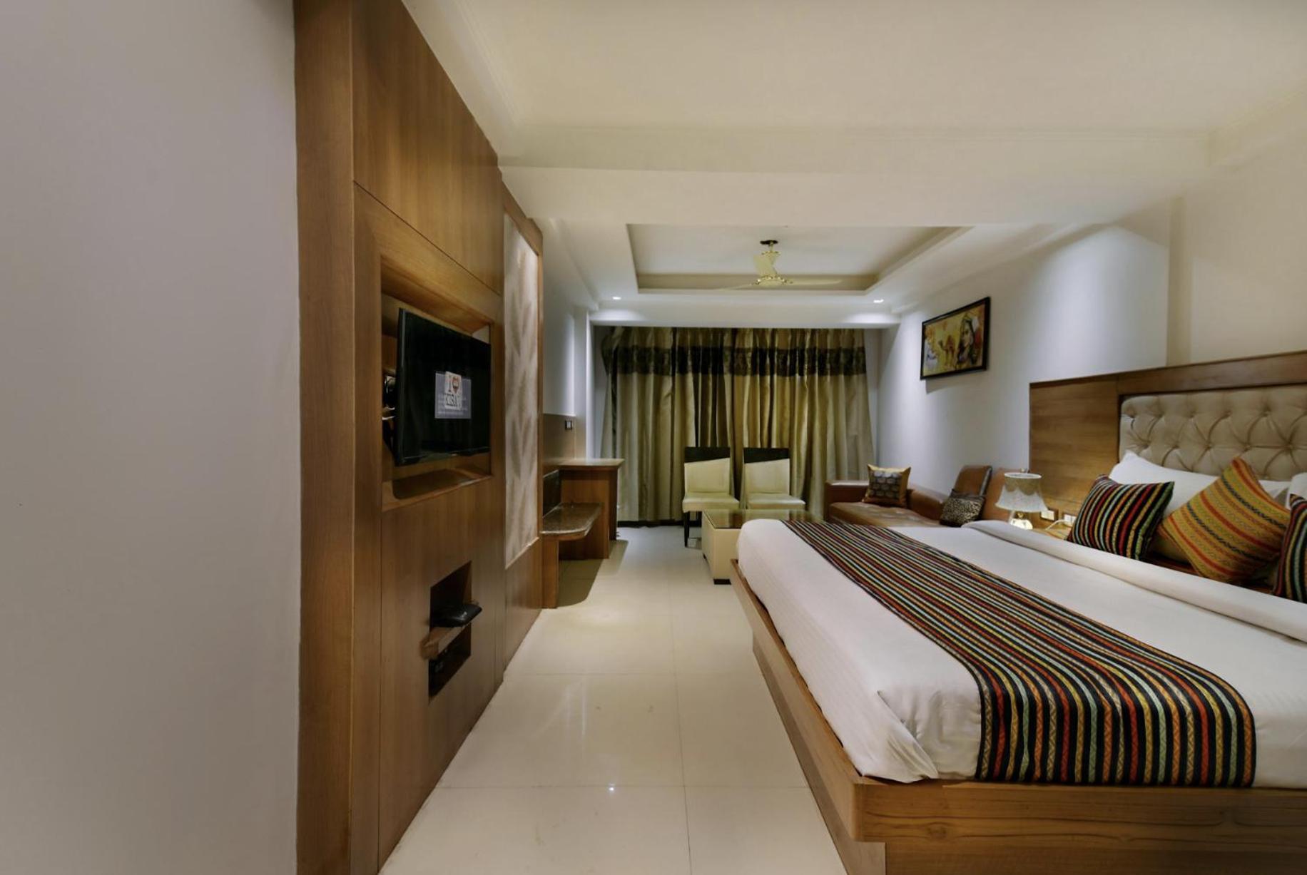 Hotel Lotus Paradise - Banquet & Dining - Near Murthal Sukhdev Rai Exterior foto